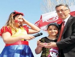 Beypazarı semaları uçurtmayla şenlendi