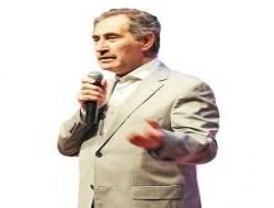 Türkü Akşamı konserini izledi