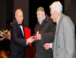 Bana bu ödülü neden verdiniz