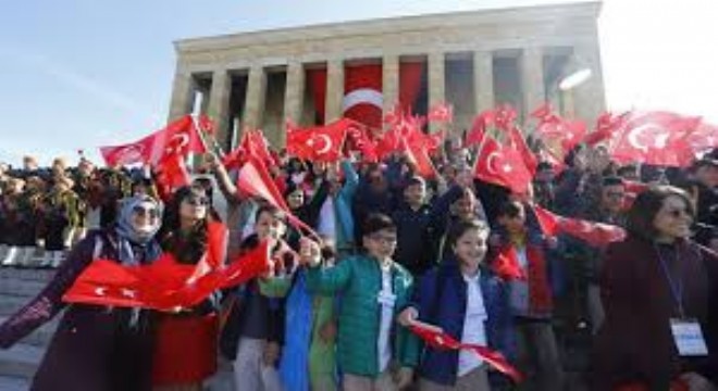 23 Nisan'da Anıtkabir'e Ziyaretçi Akını