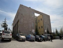 AMATEM kapısında ‘torbacı' pazarı