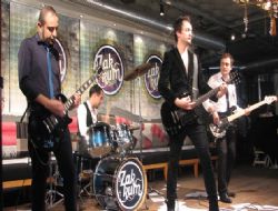 Ankaralı gruptan ‘evinde' konser