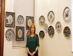 Sır dolu çini sergisi