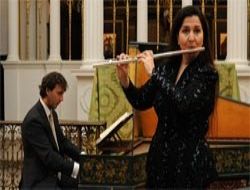 Kutluer Londra'yı sihirledi