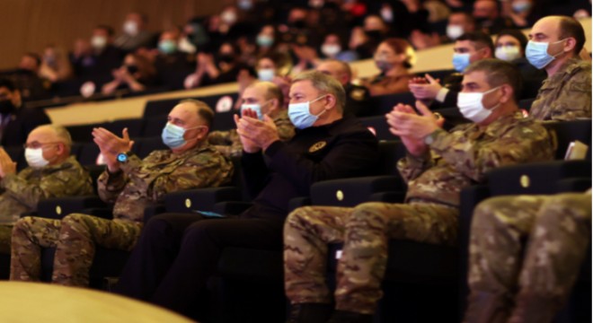 Azerbaycan Cumhurbaşkanı Aliyev, Bakan Akar ve TSK komuta kademesini Şuşa'da kabul etti