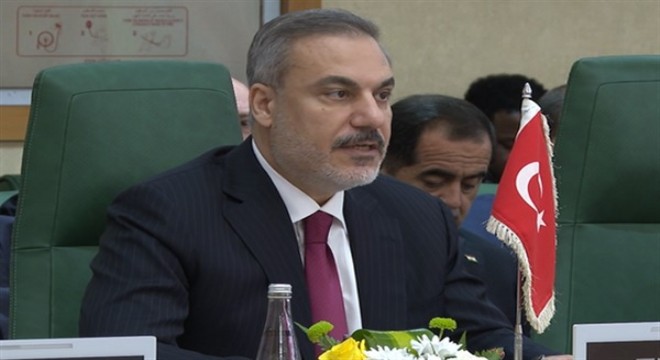 Bakan Fidan, Olağanüstü D-8 Dışişleri Bakanları Konseyi Toplantısı'nda yer aldı