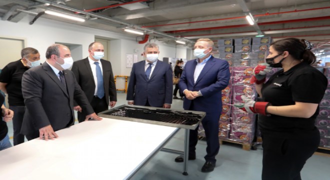 Bakan Varank, Gümüşdağ Elektronik'i ziyaret etti