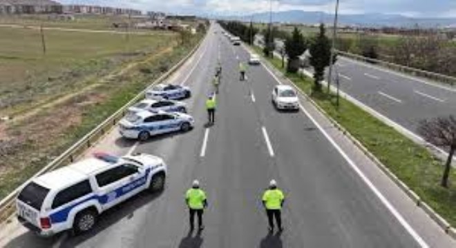 Bayramda Trafik Tedbirleri Sonuç Verdi: Kazalarda Azaldı