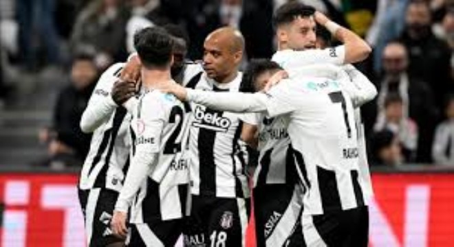 Beşiktaş, Süper Lig'de Yarın Başakşehir'i Evinde Ağırlayacak