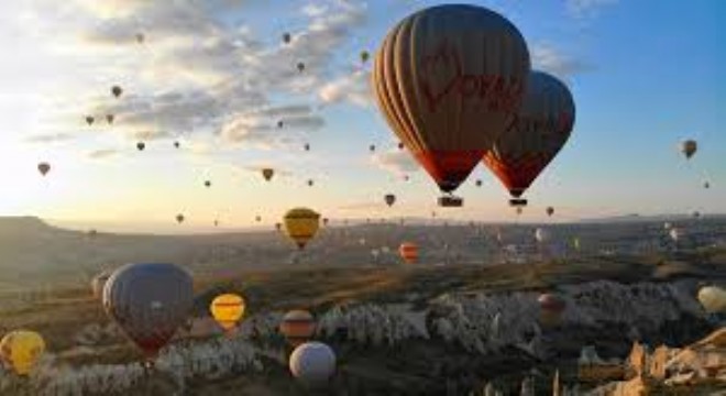 Sıcak Hava Balonu Uçuşlarında Rekor: 933 Bin Turist