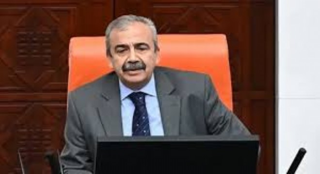 Sırrı Süreyya Önder Hayati Risk Taşıyan Kalp Ameliyatı Geçirdi