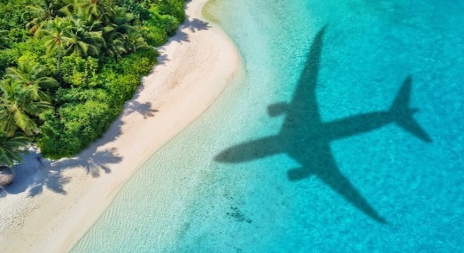 Çiftler, tatil rotalarını vizesiz ve karantinasız Maldivler'e çevirdi