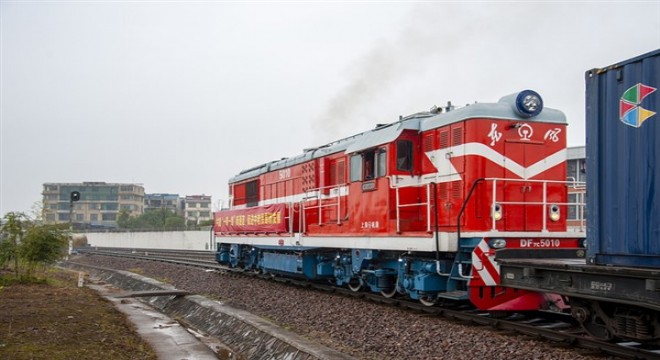 Çin'in Kuşak ve Yol ülkelerine yatırımı, 11 ayda yüzde 12,7 arttı